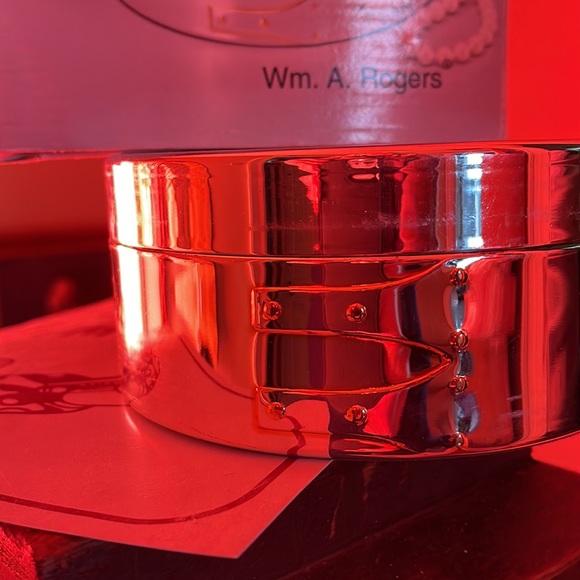 JEWELRY STORAGE Wm. A. Rogers Silverplate w/Golden Accents ONEIDA(Bra&Belt box) - Picture 3 of 8